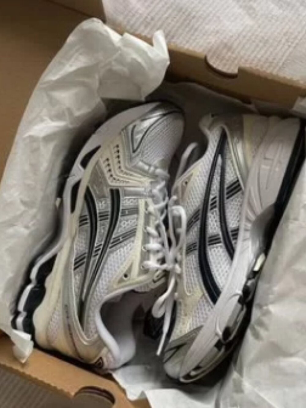 ASICS GEL-Kayano Silver White Running Shoes